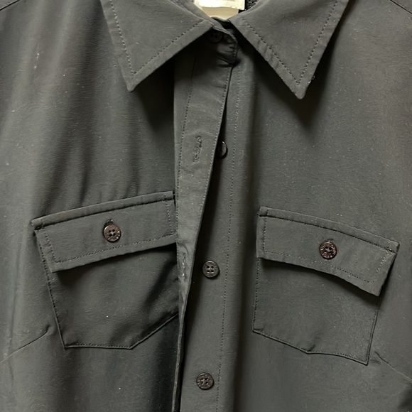 The north face black button up.  Medium. 2 front chest pockets plus 1 side zip - Picture 3 of 5